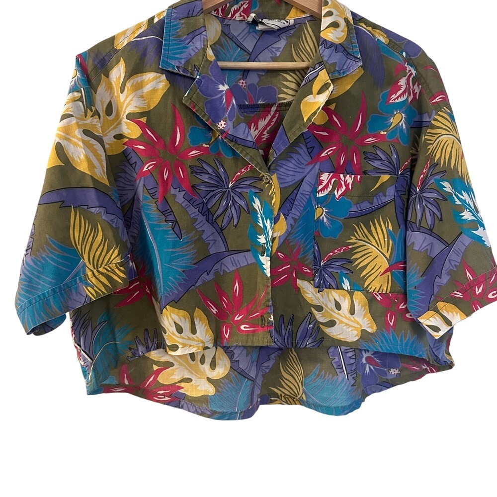 Vibrant Tropical Floral Print Button Up Cropped Shirt Women's Short‎ Sleeve